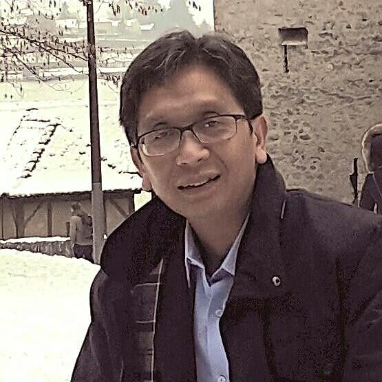 Drs.Bayu Teja Muliawan, SH., M.Farm., Apt
