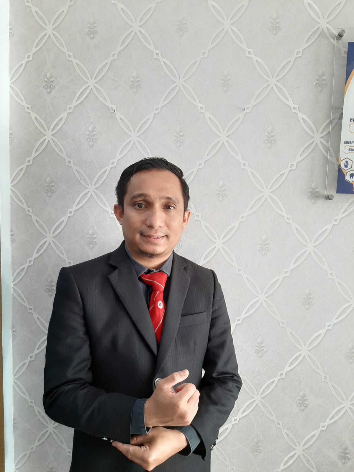 dr Ade Fajri Kurnia, MH, CMC, CCD